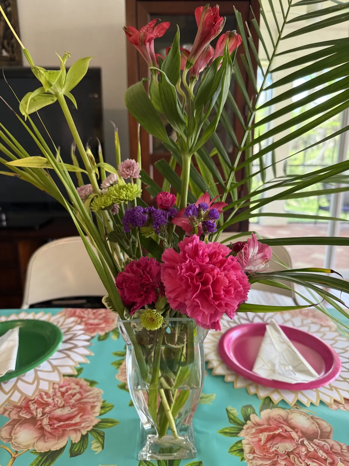 Hawaiian-Themed Bridal Shower: Pink and purple arrangement